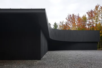Leśny azyl miłośników sztuki, projekt Studio Jean Verville architectes v2com, 1010-16, Studio Jean Verville
