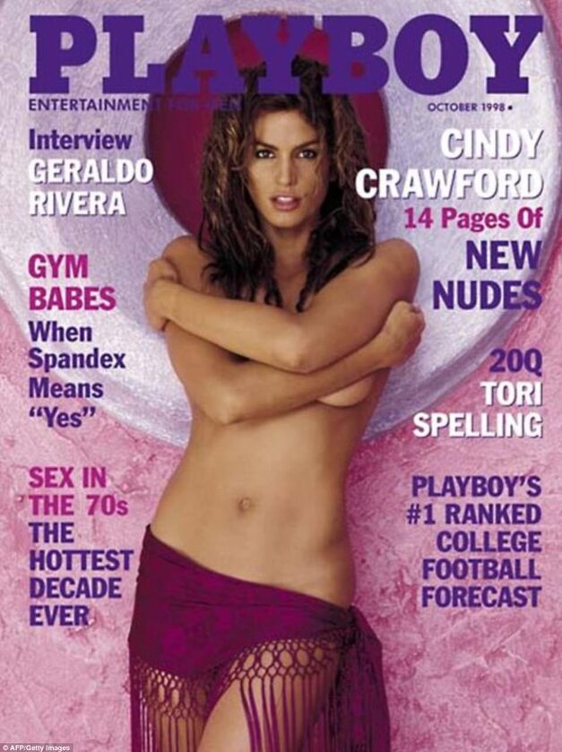 Okładka magazynu "Playboy" - październik 1998 rok Supermodelka Cindy Crawford. W środku znajdowało się 14 stron jej nagich zdjęć.