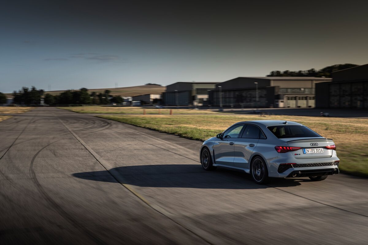 Audi RS 3 Performance Edition 