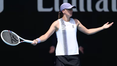 Miniatura: Świątek znokautowana w Australian...