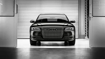 Audi A8 L Security 