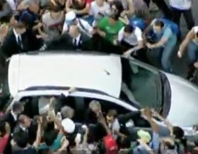 Miniatura: Papież na ulicach Rio - tłum zablokował mu...