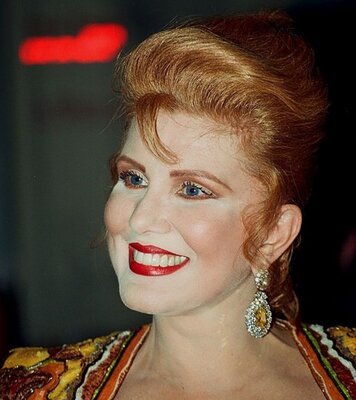 Miniatura: Georgette Mosbacher – z amerykańskiego...