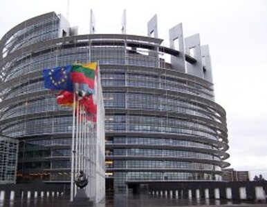 Miniatura: UE walczy z korupcją wśród europosłów