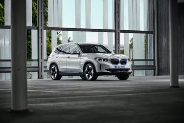 BMW iX3 