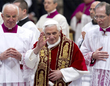 Miniatura: Benedykt XVI modlił się za siebie i...