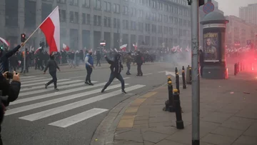 Marsz Niepodległości – zdjęcia policji. Znasz te osoby? Zgłoś się lub zadzwoń na policję 