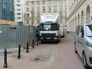 Remont placu na tyłach Filharmonii Narodowej, tuż przy Marszałkowskiej