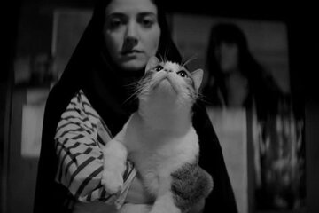 O&nbsp;dziewczynie, kt&oacute;ra wraca nocą sama do&nbsp;domu / A&nbsp;Girl Walks Home Alone at Night (2014)