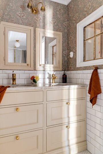 Łazienka na poddaszu Łazienka na poddaszu, tapety, retro