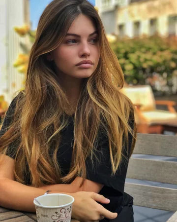 Thylane Blondeau Numer 1. wśród kobiet w plebiscycie na "najpiękniejszą twarz'.