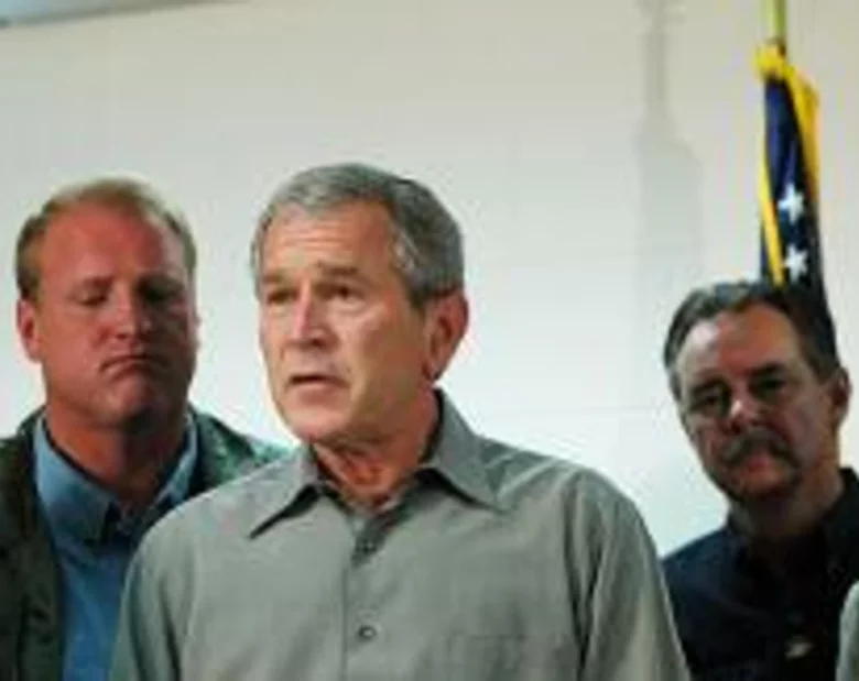 Miniatura: Bush pisze książkę o skazach i błędach