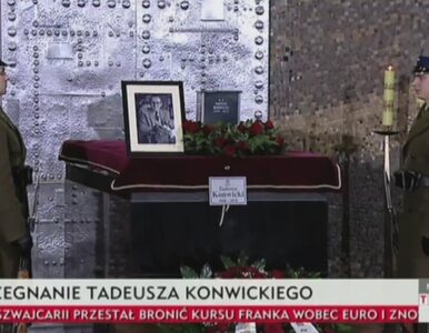 Miniatura: Pogrzeb Tadeusza Konwickiego na...