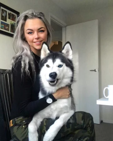 Sandra i jej husky o imieniu Jax 