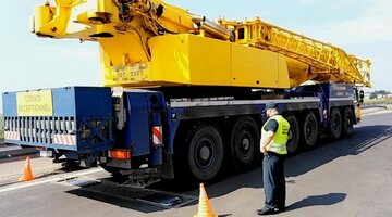 Przeładowany TIR