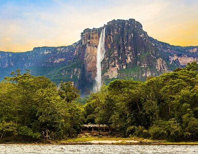 Miniatura: Tak wygląda najwyższy wodospad świata....