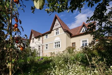 Mieszkanie w kamienicy na przedmieściach Pragi, projekt No Architects Linka, No Architects