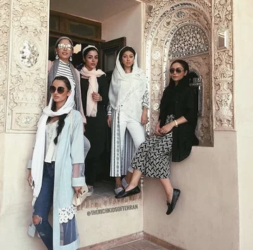 Zdjęcia zamieszczone na Instagramie "Rich Kids of Teheran" 