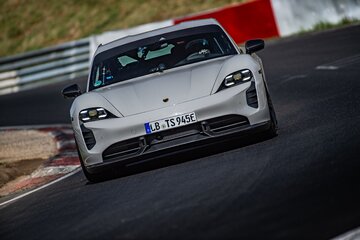 Porsche Taycan na&nbsp;Nurburgringu