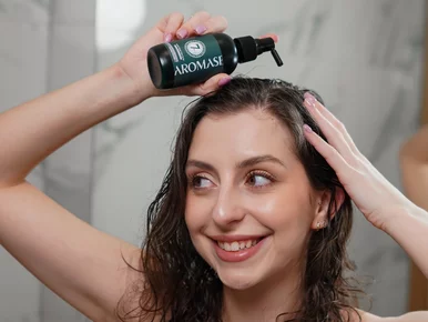 Miniatura: Wcierki do skóry głowy...