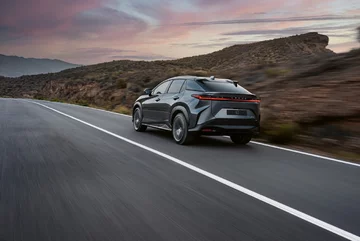 Lexus RZ 450e 