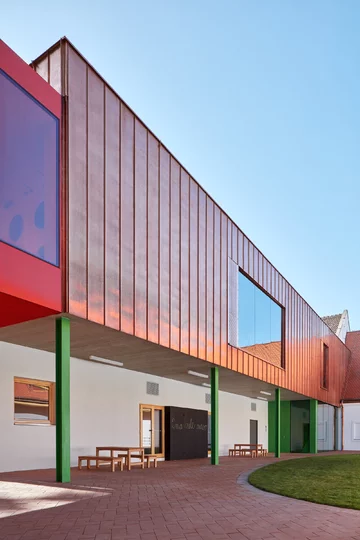 Podstawówka w dawnej plebanii, projekt Public Atelier oraz FUUZE Linka, szkoła, plebania