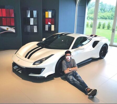 Miniatura: Ferrari 488 Pista. Czy Kuba Wojewódzki je...
