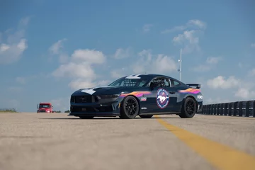 Ford Mustang Dark Horse R 