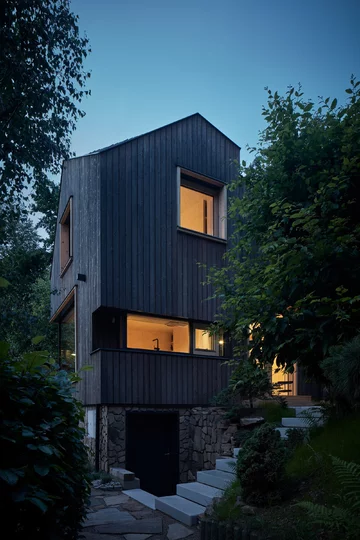 Drewniany domek nad jeziorem, projekt Prodesi / Domesi Linka, domek nad jeziorem, Prodesi/Domesi