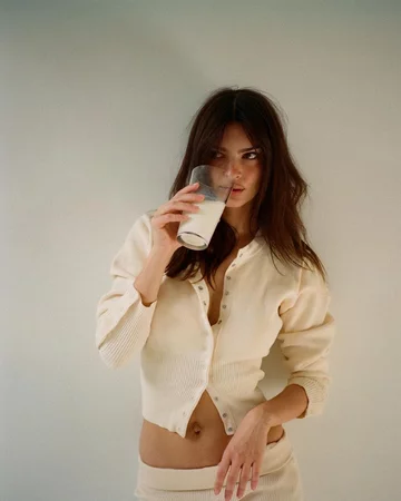 Emily Ratajkowski 