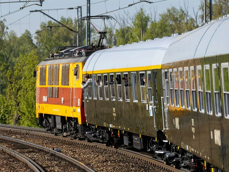 To nie koniec podróży w stylu lat 80. PKP Intercity zdradziło plany na retro hit