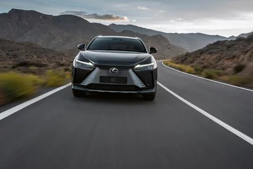 Lexus RZ 450e 