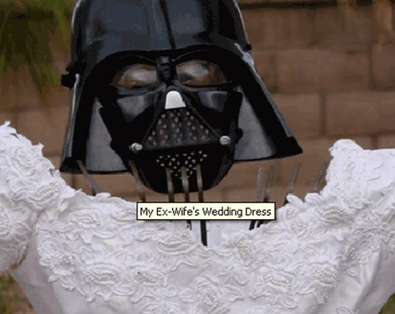 Miniatura: 101 sposobów użycia sukni ślubnej