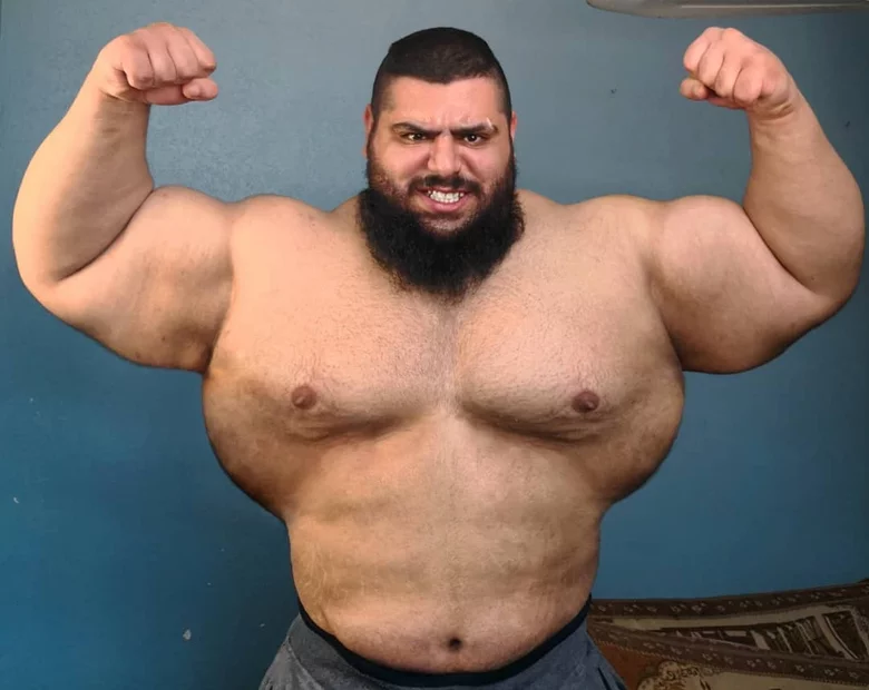 Miniatura: Waży ponad 190 kg i chciał walczyć z...