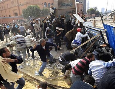 Miniatura: Rośnie liczba ofiar zamieszek w Kairze