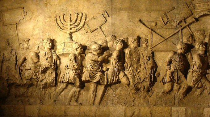 Relief z Łuku Tytusa: pochód z trofeami zdobytymi w Jerozolimie w roku 70