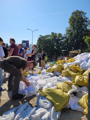 Przez Brzeg przechodzi fala kulminacyjna 