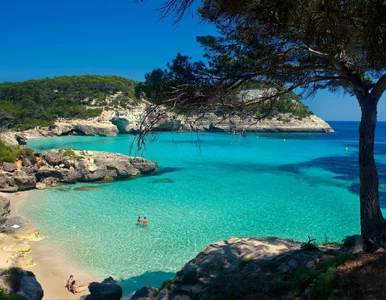 Miniatura: Wyspa bez „krzykliwego luksusu”. Dolecimy...