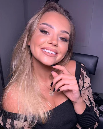 Karolina z Hotel Paradise 5 