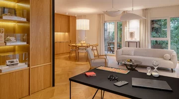 BXB studio stworzyło hybrydowe wnętrze w Warszawie – biuro i mikroapartament w jednym. Projekt zdobył European Property Awards 2025–2026 