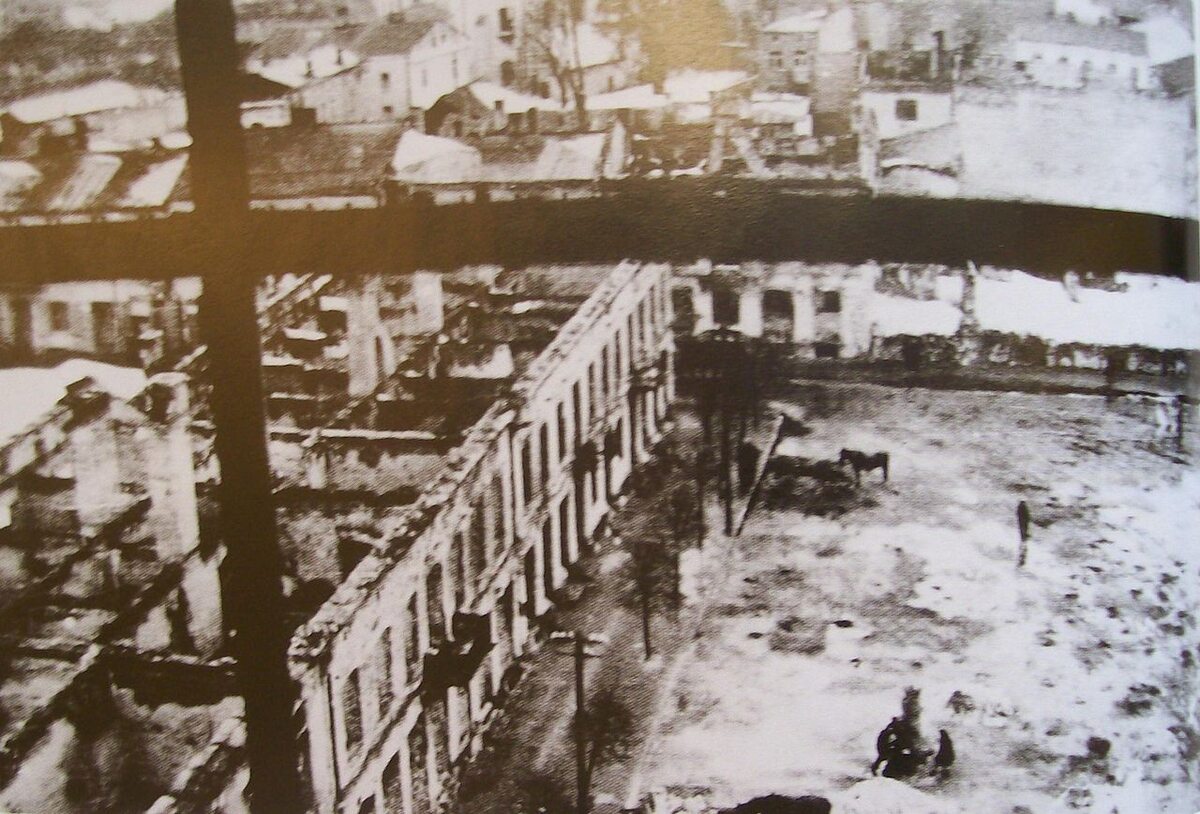 Zbombardowane centrum Wielunia - Widok z kościoła św Michała 