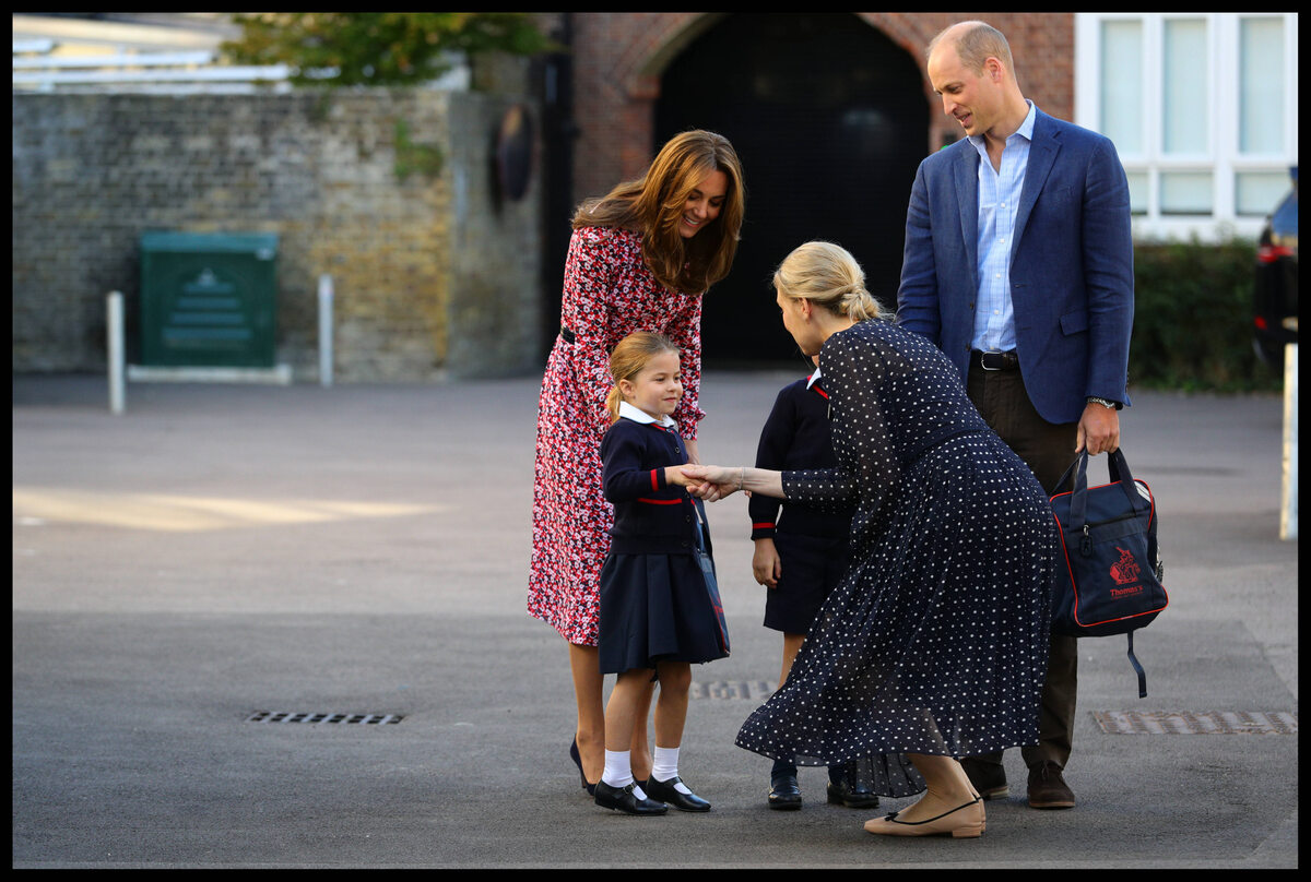 Księżniczka Charlotte, książę George oraz ich rodzice Kate i William 