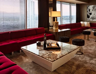 Miniatura: Gwiazdy projektują hotelowe pokoje. Jak to...