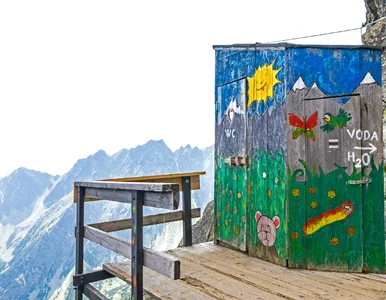 Miniatura: Kultowy wychodek pod Rysami zostanie...