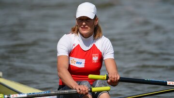 Julia Michalska-Płotkowiak podczas pływania w&nbsp;jedynce