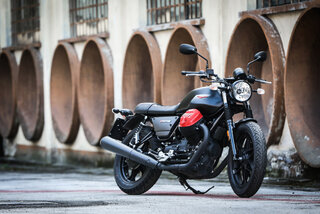 Moto Guzzi V7III Carbon