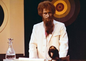 Kadr z filmu „Akademia Pana Kleksa” Film z 1983 roku w reżyserii Krzysztofa Gradowskiego. Na zdjęciu Piotr Fronczewski.