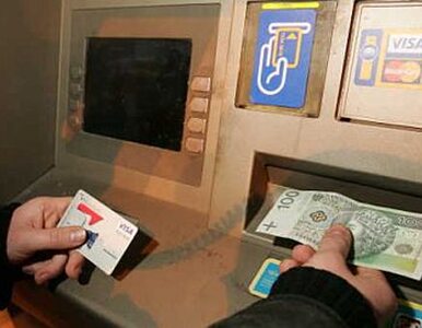 Miniatura: Transakcje w bankomatach wielokrotnie...