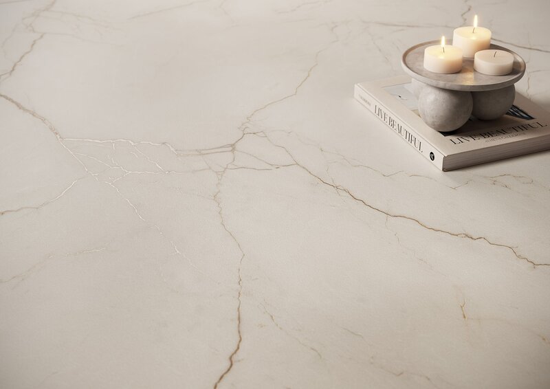 Kolekcja ARCADIA STONE marki OPOCZNO to&nbsp;opowieść o&nbsp;marmurze widzianym przez pryzmat światła