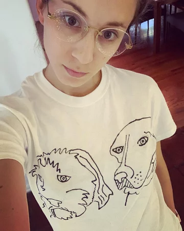 Troian Bellisario 